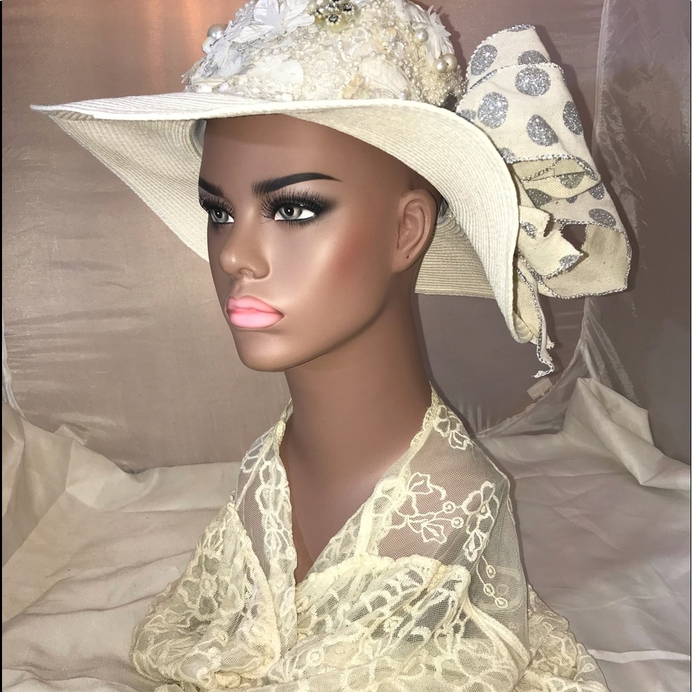 Ivette Carmona Hat